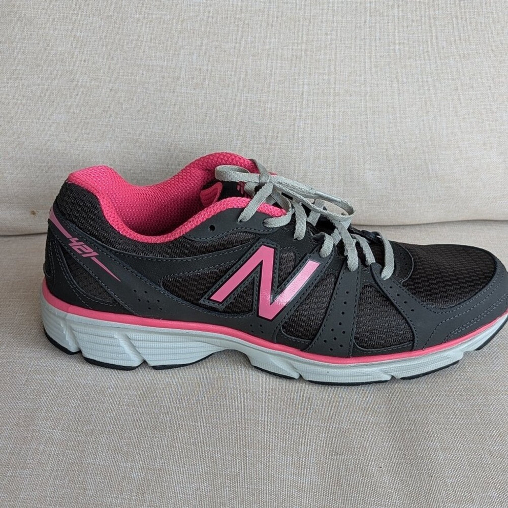 New Balance 421 Women's Grey and Pink Running Shoes Size 11